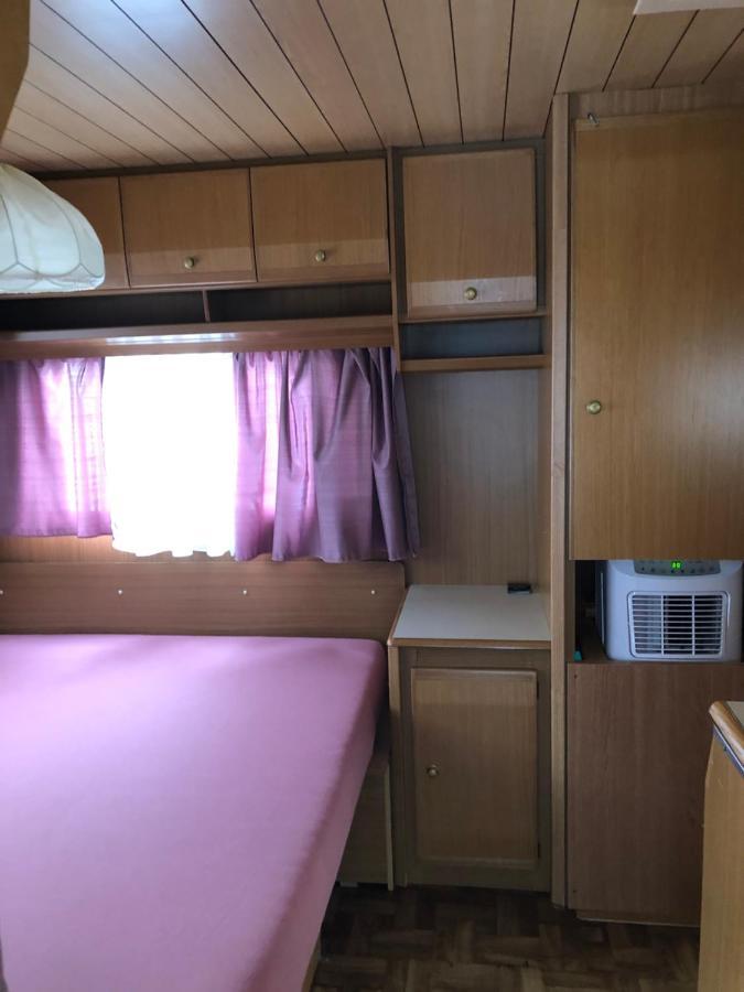 بريفلاكا Happy Home Caravans-With Air Conditioner المظهر الخارجي الصورة