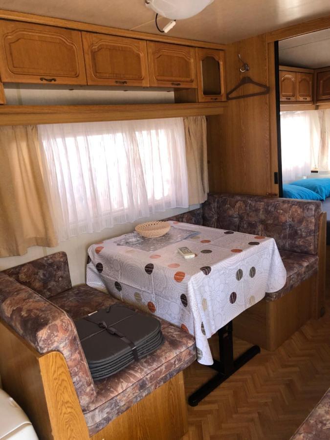 بريفلاكا Happy Home Caravans-With Air Conditioner المظهر الخارجي الصورة